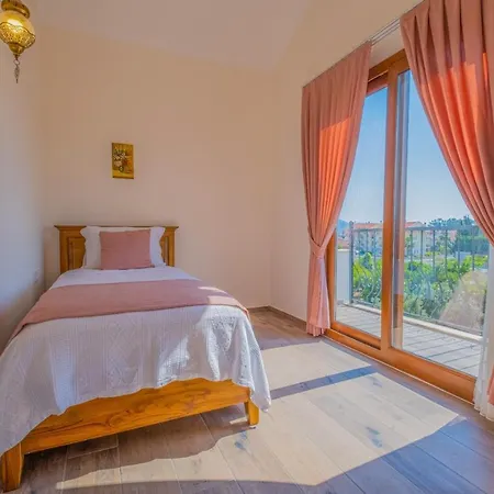 וילה Infinity Myra *