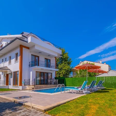 Infinity Myra ヴィラ *